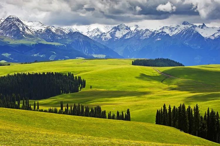 探索新疆之美，未知的奇迹等你发现🌟🏔️